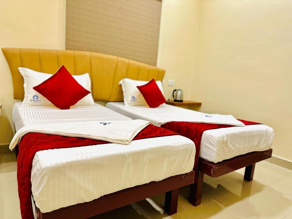 Sunlight Residency Hotel Chennai Exterior photo